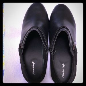 American Eagle booties